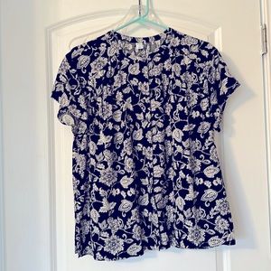 NWOT old navy short sleeve blouse